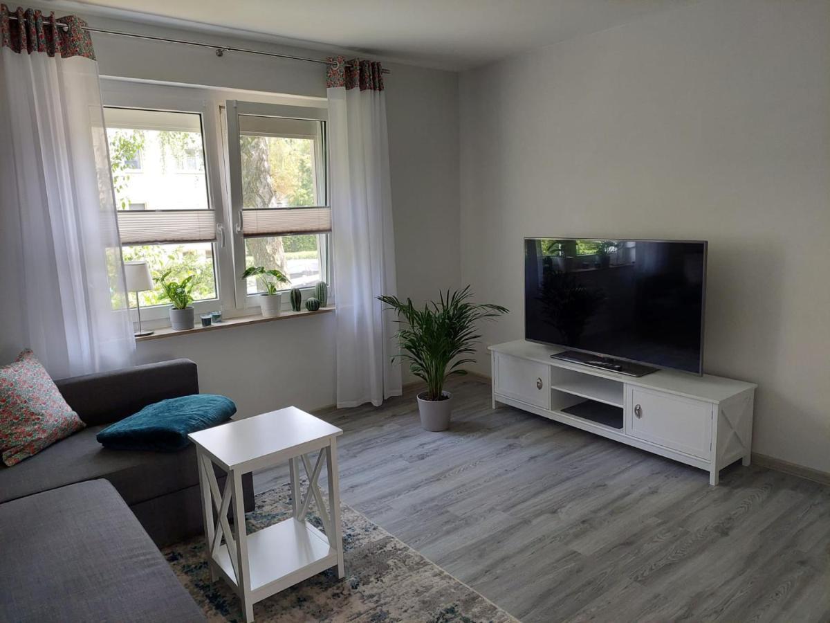 Gemuetliches, Voll Ausgestattetes Apartment Halle  Exterior photo